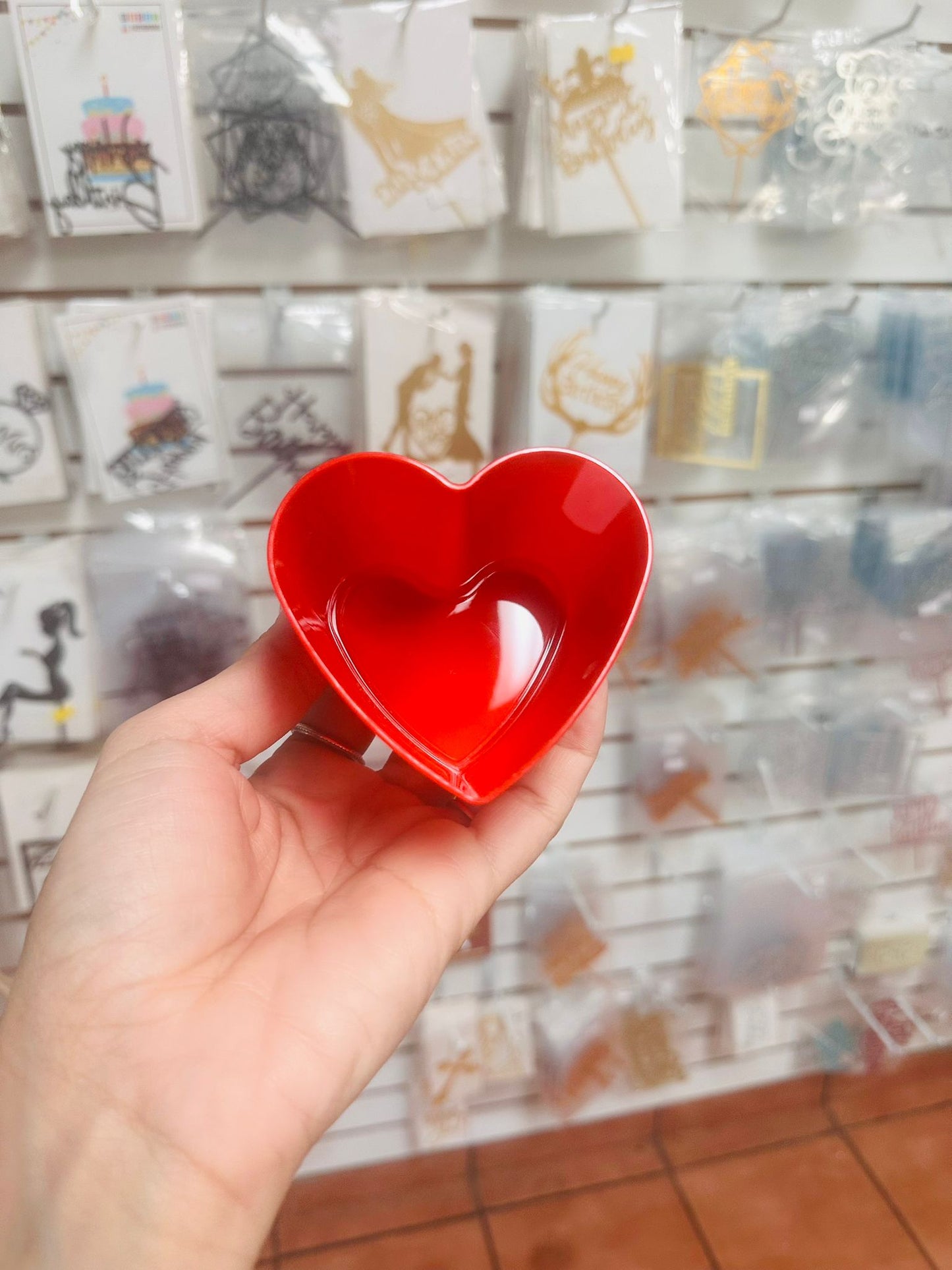 Vasos con tapa 5oz corazón rojo