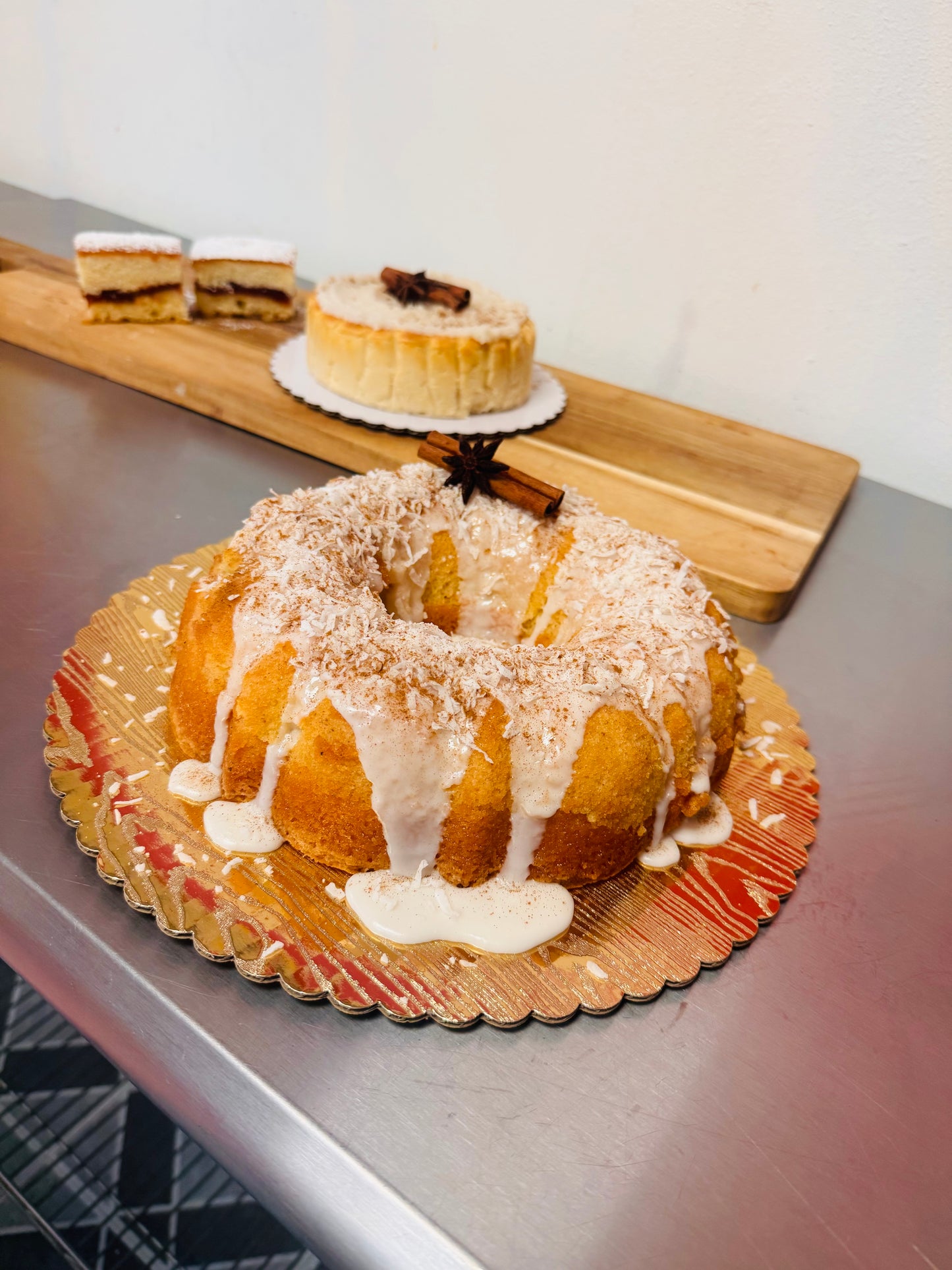 Taller online: Cakebundt coquito + panetela coco-guayaba + tarta vasca coquito